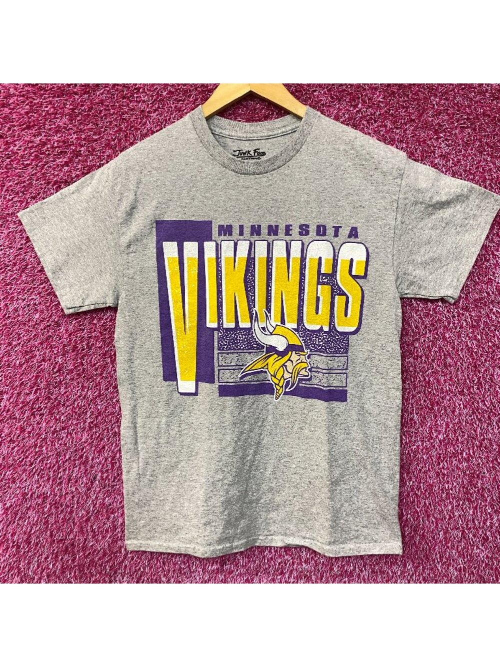 Junk Food NFL Minnesota Vikings Logo Complete T-Shirt Small